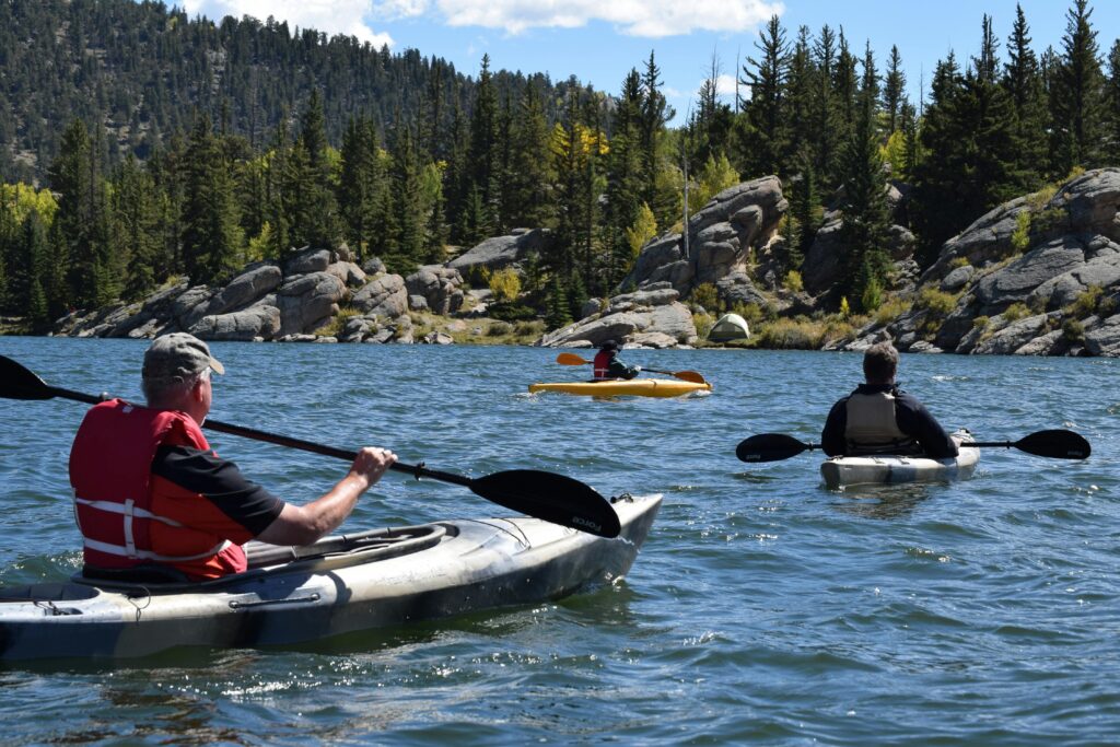 Kayak vs Canoe: The Key Differences